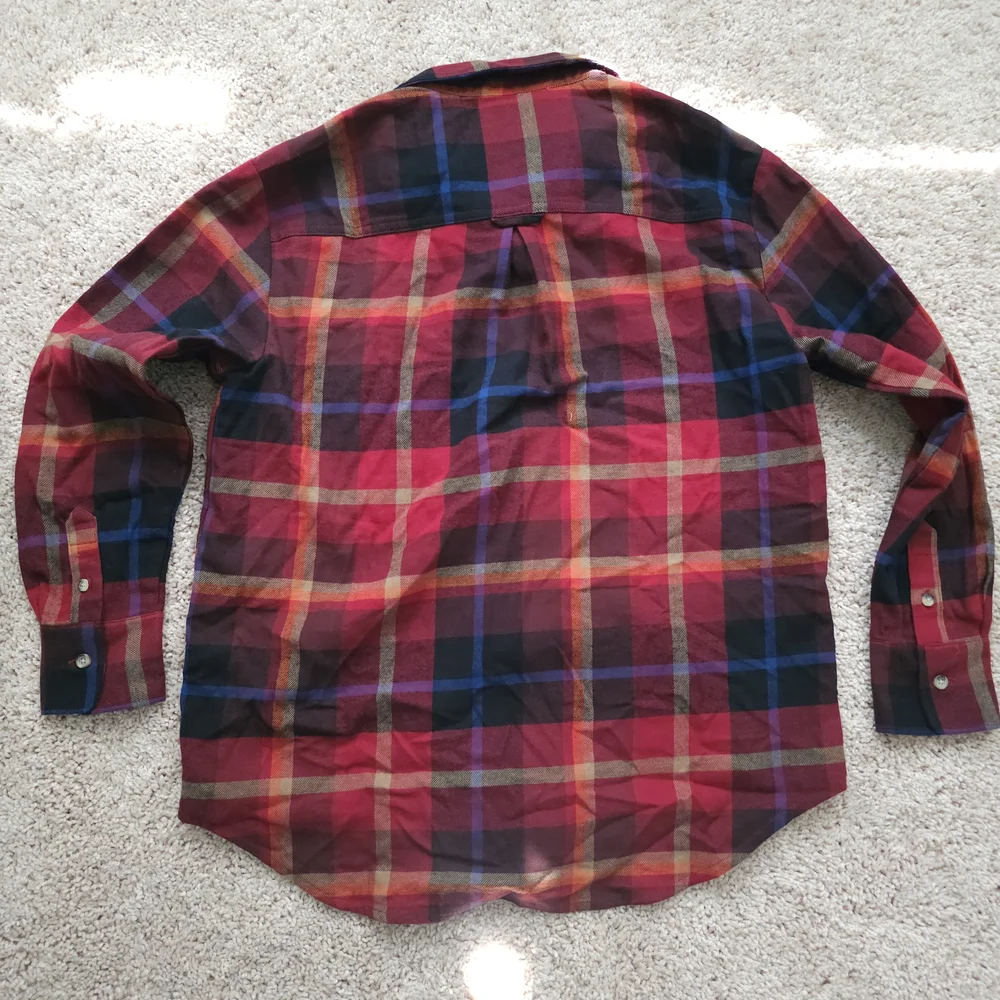 Old Navy Women's Flannel Boyfriend Button-Down Shirt - Picture 3 of 6